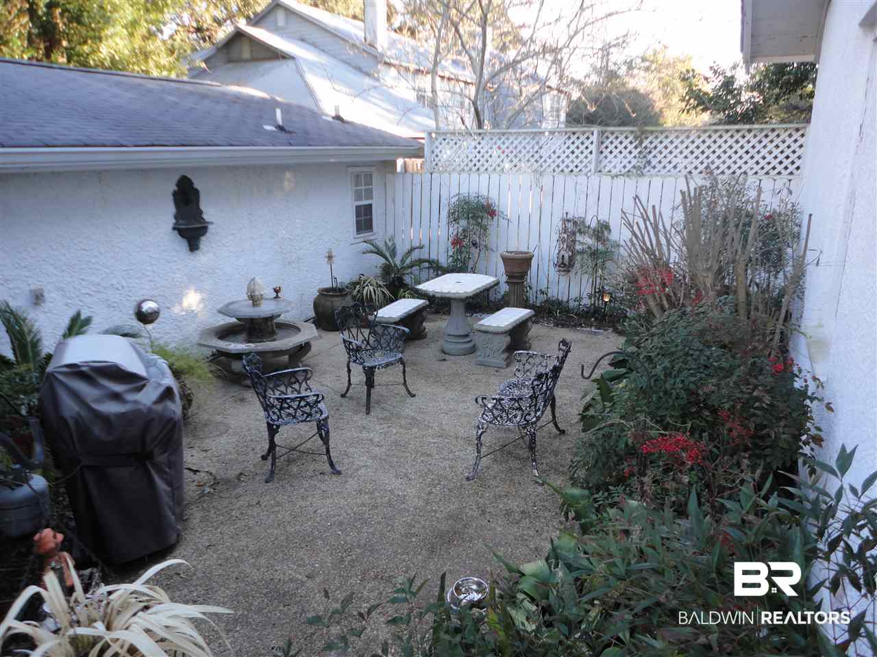 51 South Church Street Fairhope, AL 36532 - Photo 5 of 27 Court Yard