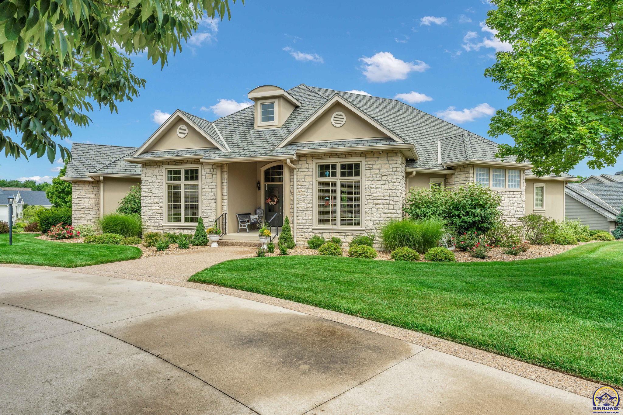 4417 Southwest Pinebrook Ln  