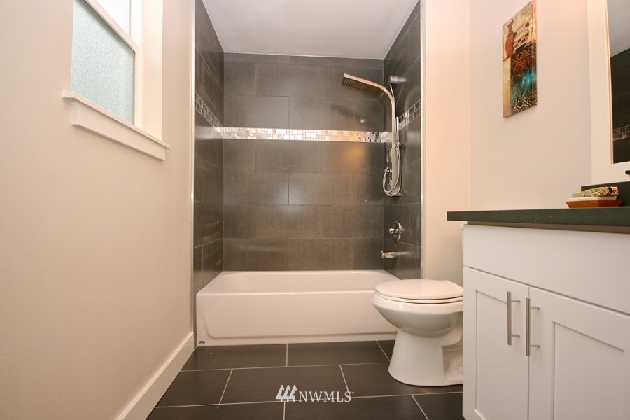 520 Stevens Avenue Northwest Renton, WA 98057 - Photo 17 of 25