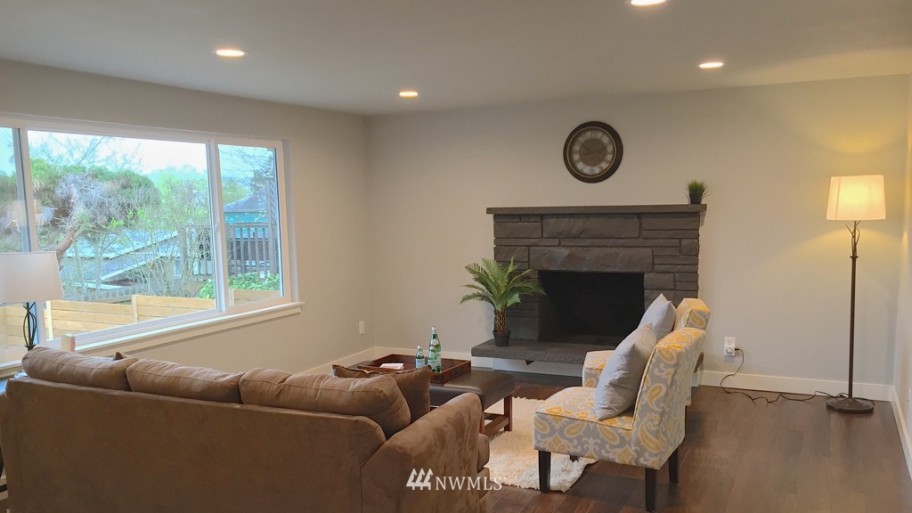 520 Stevens Avenue Northwest Renton, WA 98057 - Photo 6 of 25