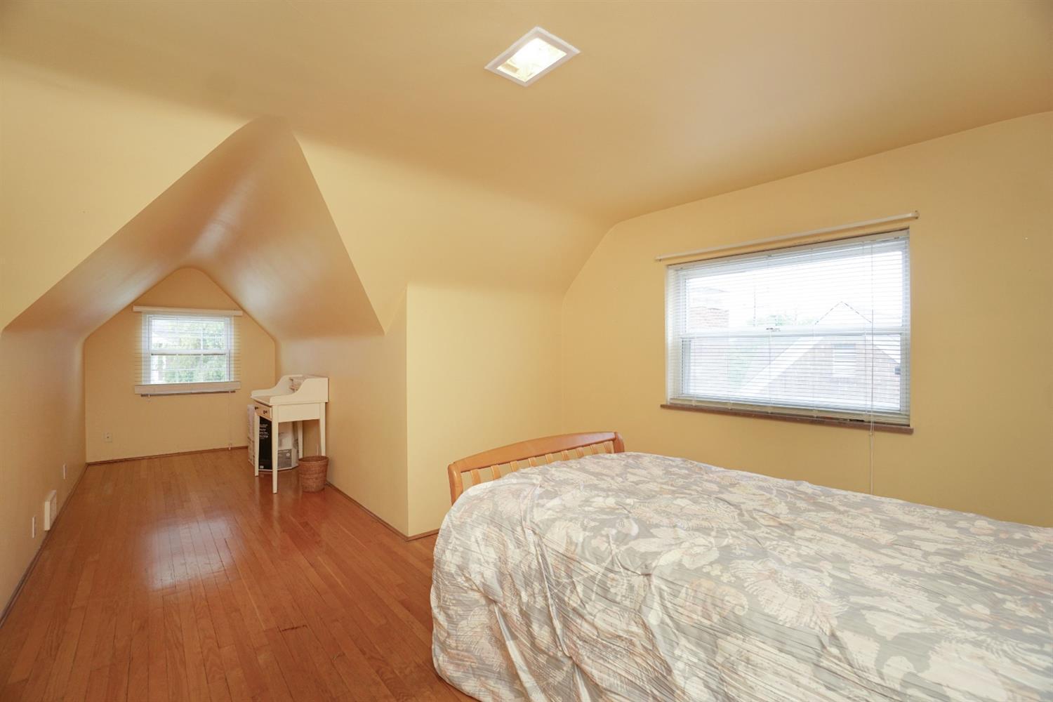 5426 Vogel Road Cincinnati, OH 45239 - Photo 19 of 23