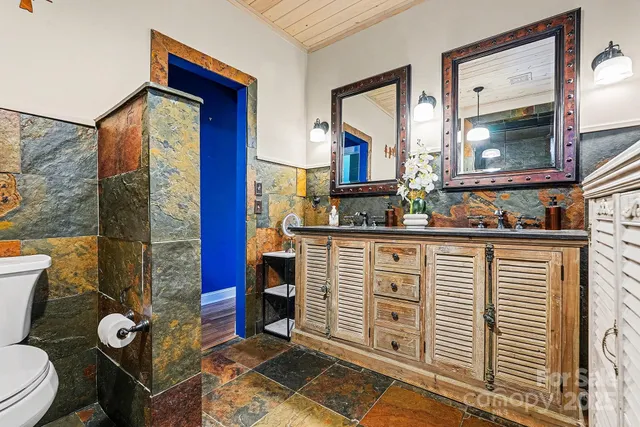 $459,990 | 646 High Quarry Road, Hendersonville, NC 28791