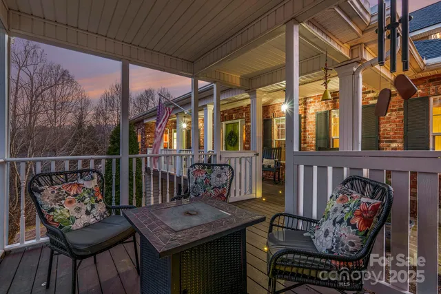$459,990 | 646 High Quarry Road, Hendersonville, NC 28791