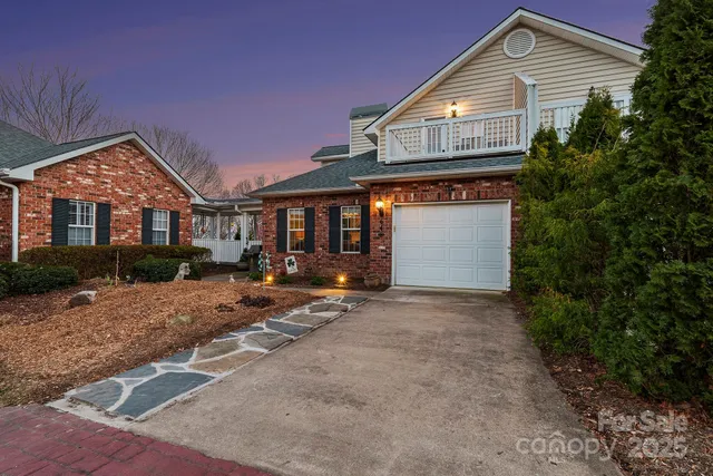 $459,990 | 646 High Quarry Road, Hendersonville, NC 28791