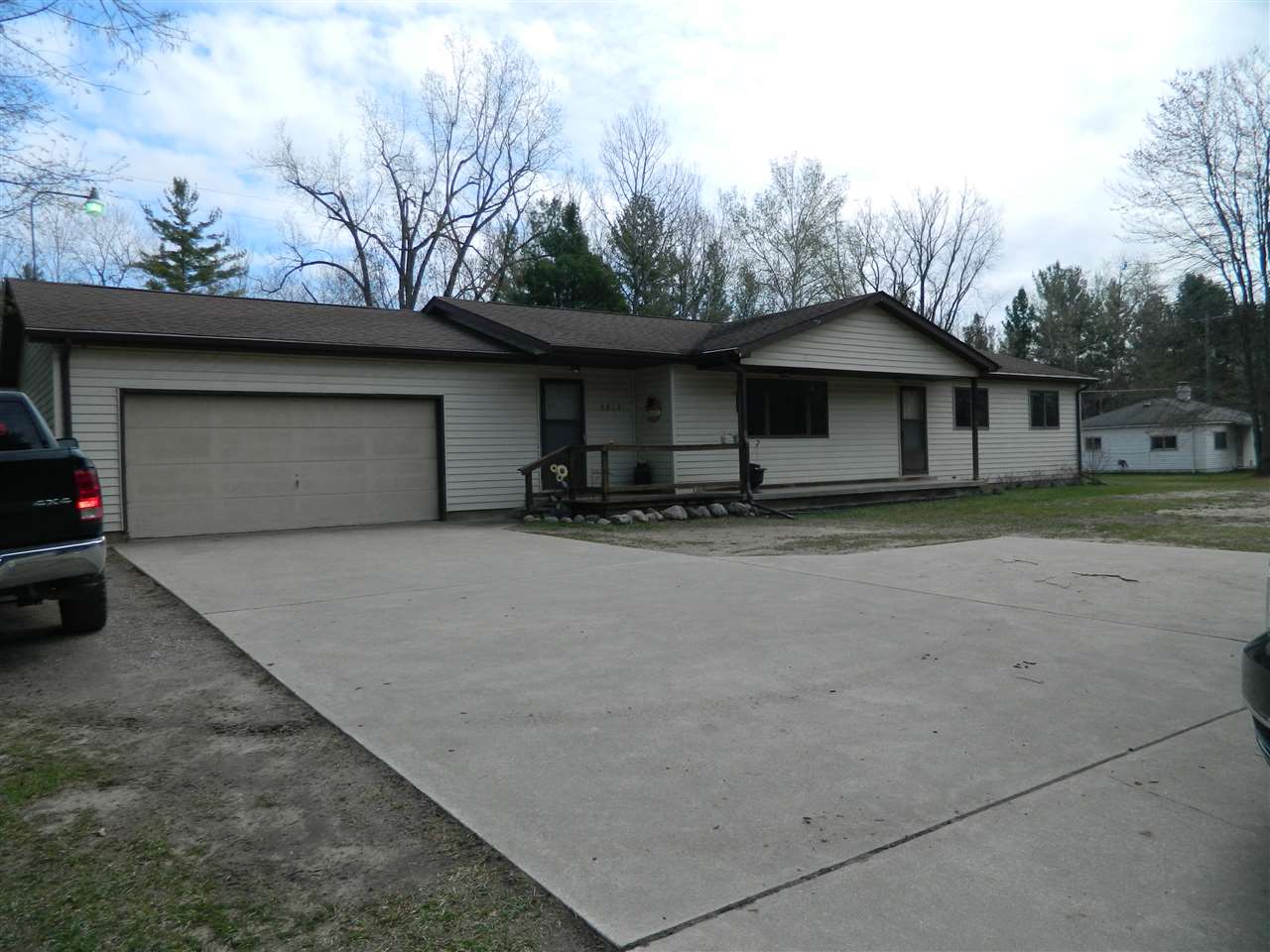 5817 South Huron Road Pinconning, MI 48650 - Photo 19 of 26 1886048-18.JPG