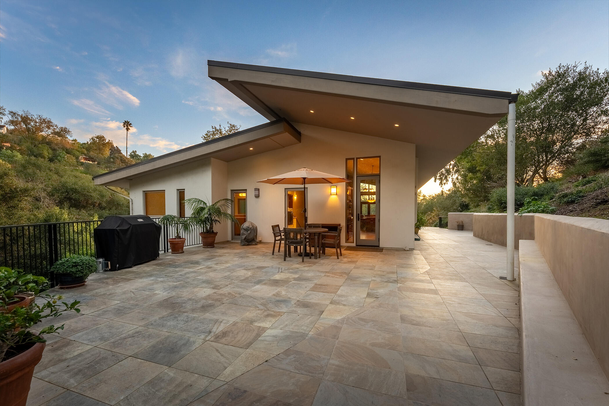 2800 Palomino Ridge Lane Santa Barbara, CA 93105 - Photo 2 of 53 Twillight 5