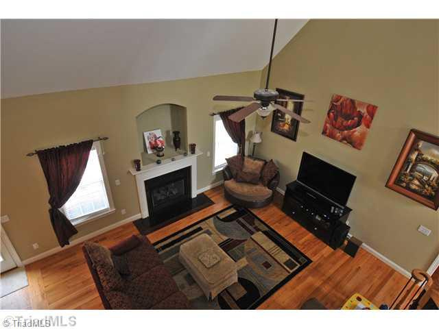 1910 Payne Road Lexington, NC 27295 - Photo 4 of 16 Living Room.