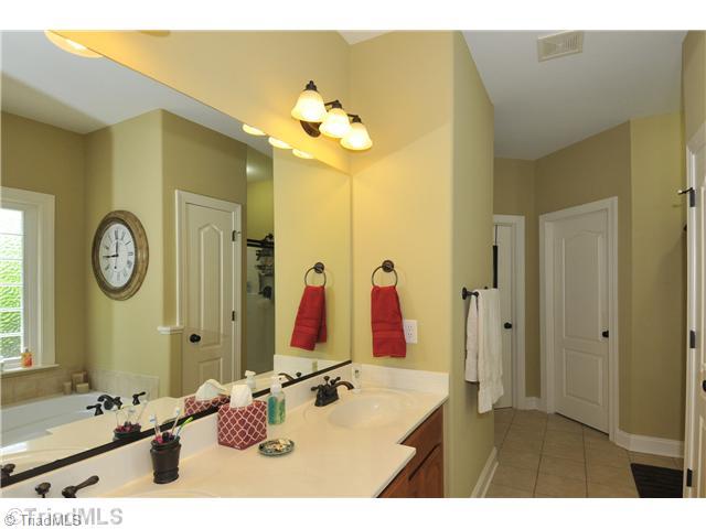 1910 Payne Road Lexington, NC 27295 - Photo 8 of 16 Master Bath/Spa.