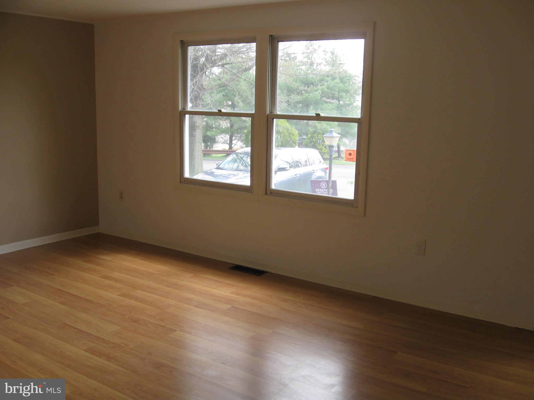 8 Hogback Road Trenton, NJ 08620 - Photo 7 of 22
