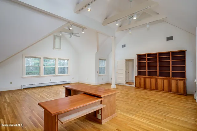 a black and white photo of a living room