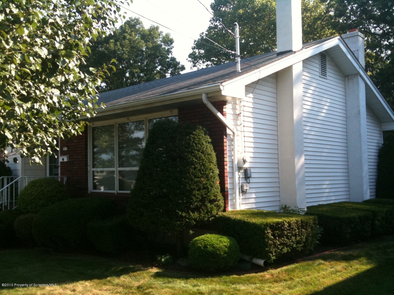 911 Ralph Lane Moosic, PA 18507 - Photo 2 of 6 Gallery Image 2