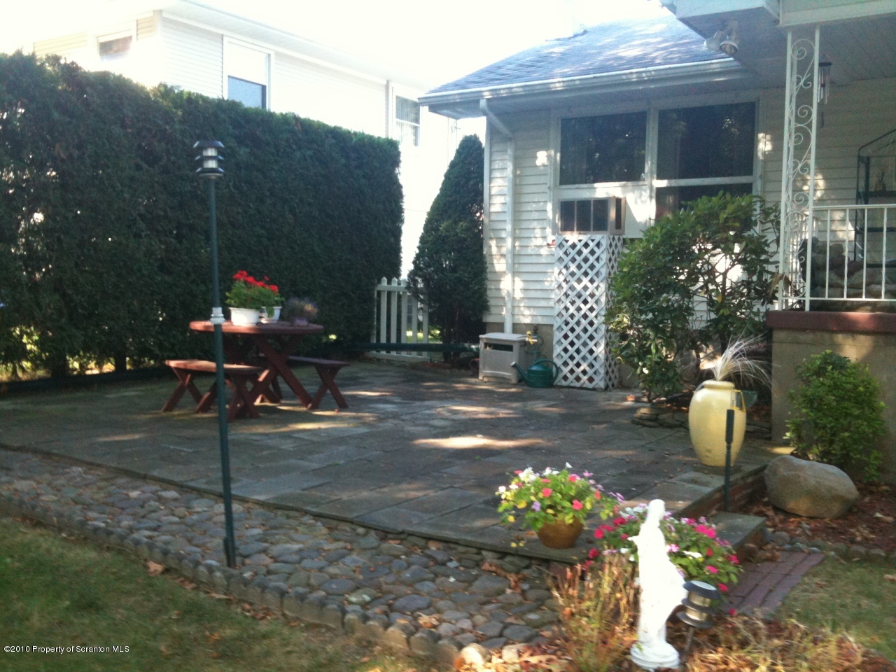 911 Ralph Lane Moosic, PA 18507 - Photo 6 of 6 Gallery Image 6