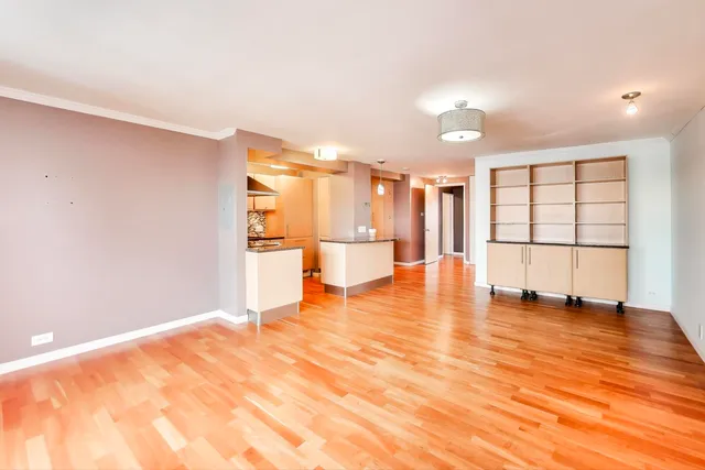 $2,500 | 2909 North Sheridan Road, Unit 1807, Chicago, IL 60657