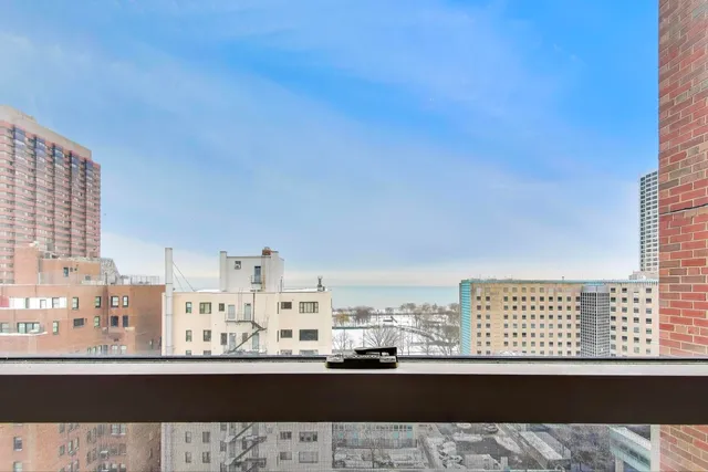 $2,500 | 2909 North Sheridan Road, Unit 1807, Chicago, IL 60657