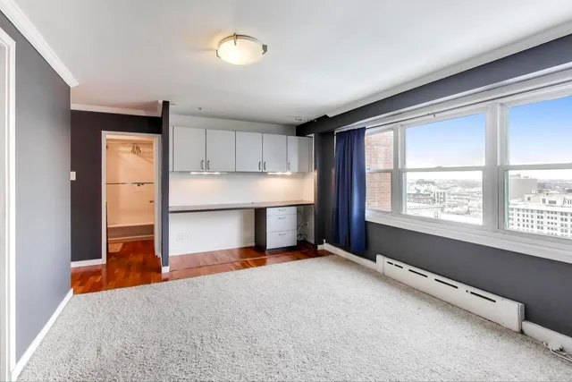 $2,500 | 2909 North Sheridan Road, Unit 1807, Chicago, IL 60657