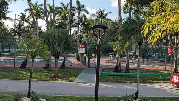$130,000 | 8000 Sunrise Lakes Drive North, Unit 309, Sunrise, FL 33322