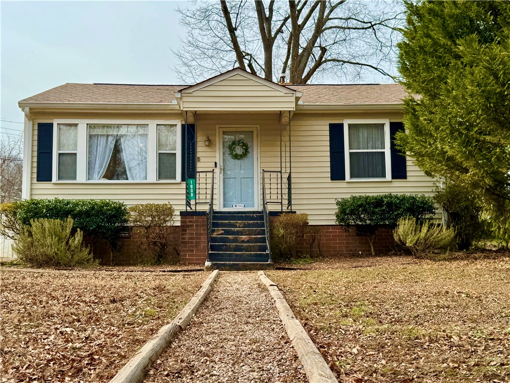 1909 Northview Avenue Anderson, SC 29625 - Photo 3 of 20