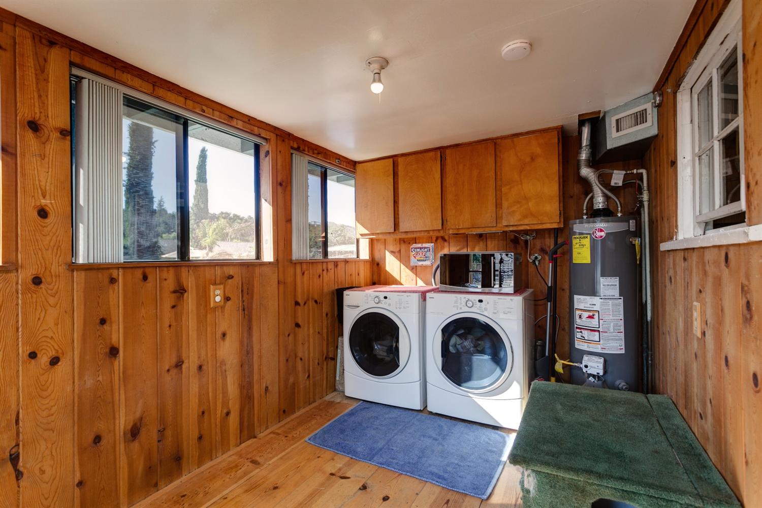 195 Grapevine Road Oak View, CA 93022 - Photo 27 of 41 a room with a washer and dryer