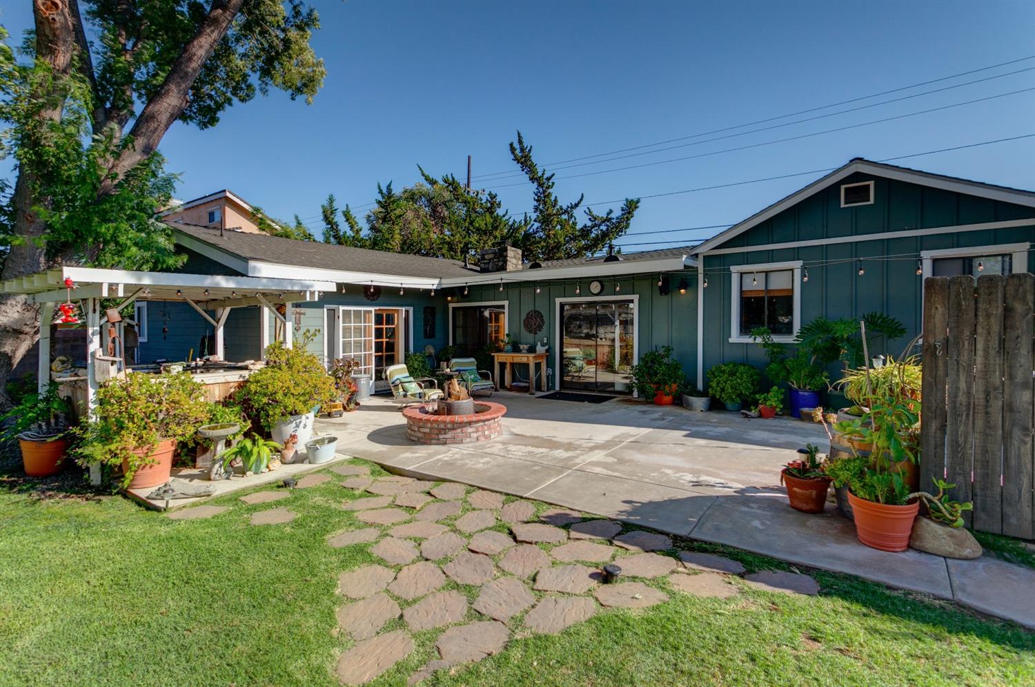 195 Grapevine Road Oak View, CA 93022 - Photo 29 of 41 a front view of a house with porch and garden