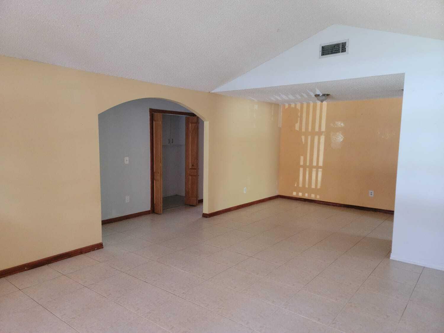 22644 Southwest 66th Avenue Boca Raton, FL 33428 - Photo 2 of 14 Living Room