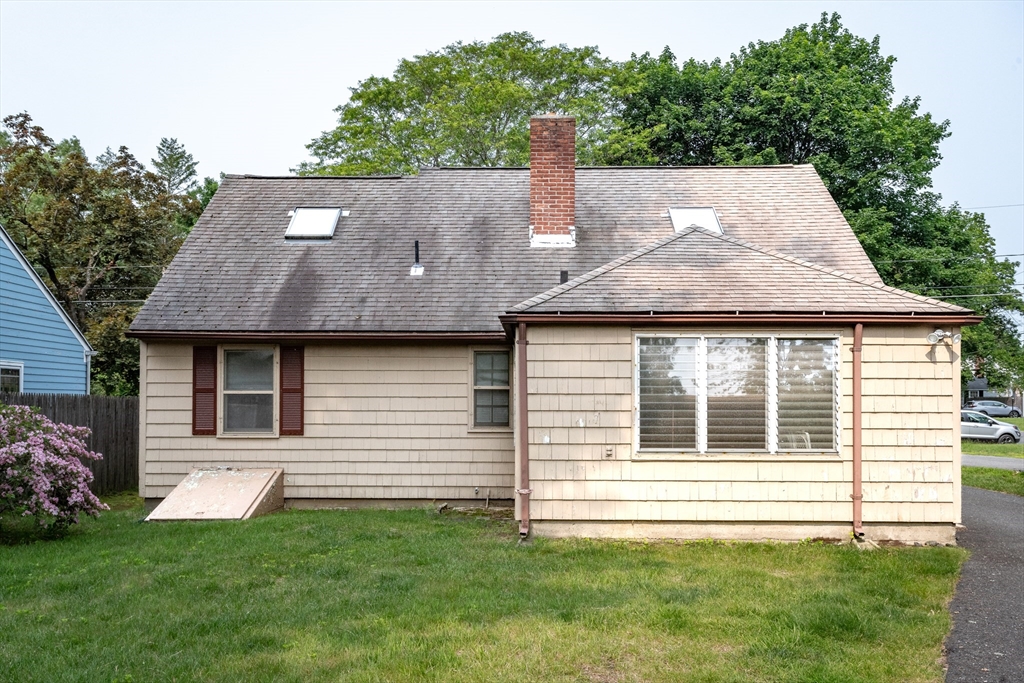 67 Donbray Road Springfield, MA 01119 - Photo 36 of 36 a aerial view of a house with a yard