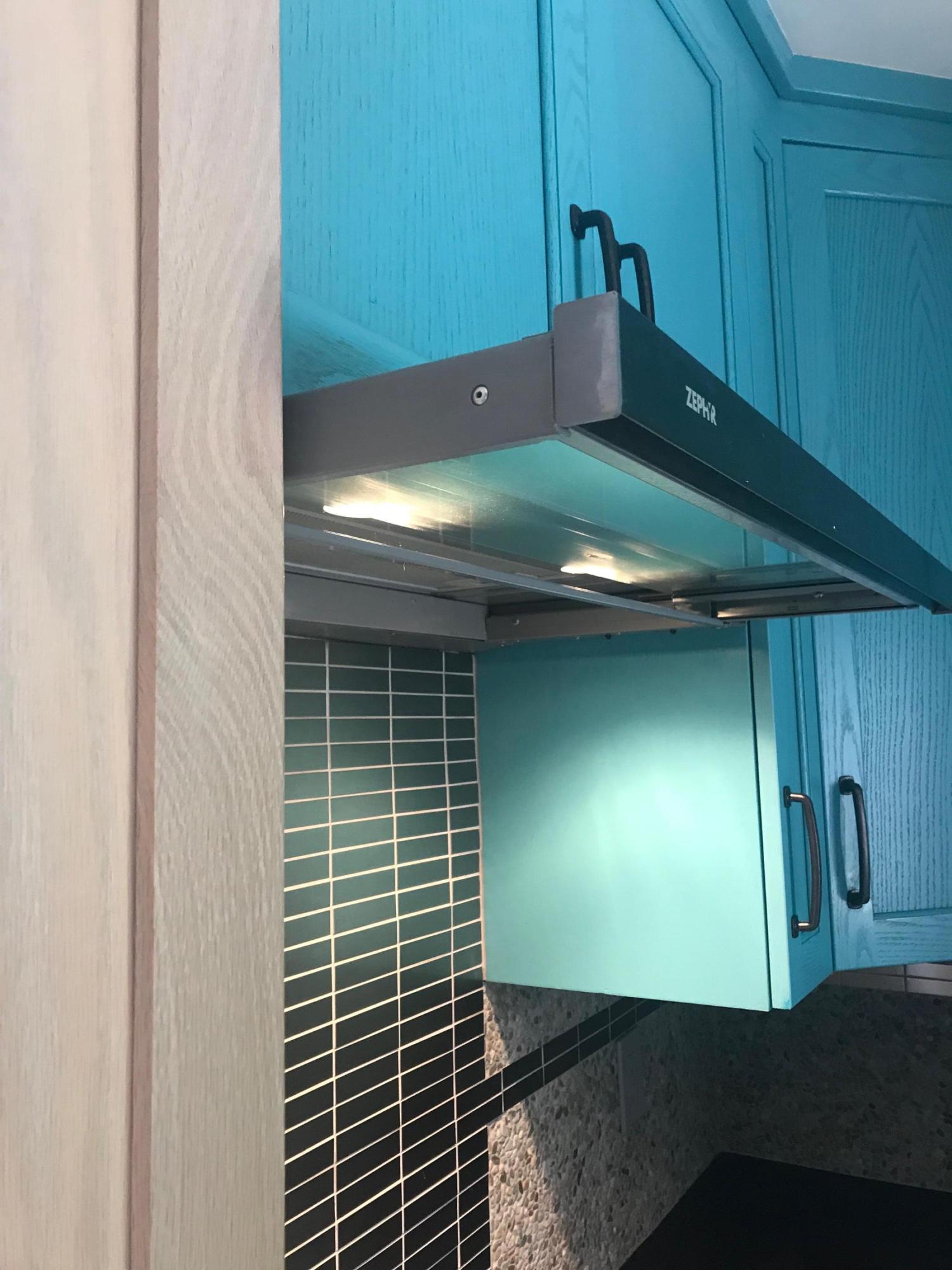 1537 Terrace Road Southwest Roanoke, VA 24015 - Photo 18 of 49 range hood retractable