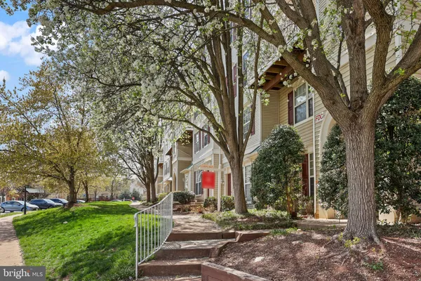 $2,600 | 21877 Elkins Terrace, Sterling, VA 20166