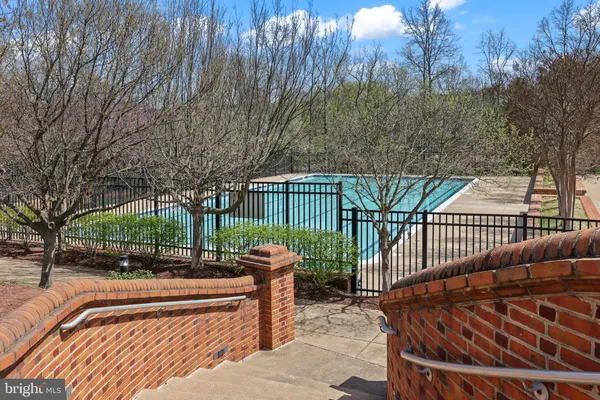 $2,600 | 21877 Elkins Terrace, Sterling, VA 20166