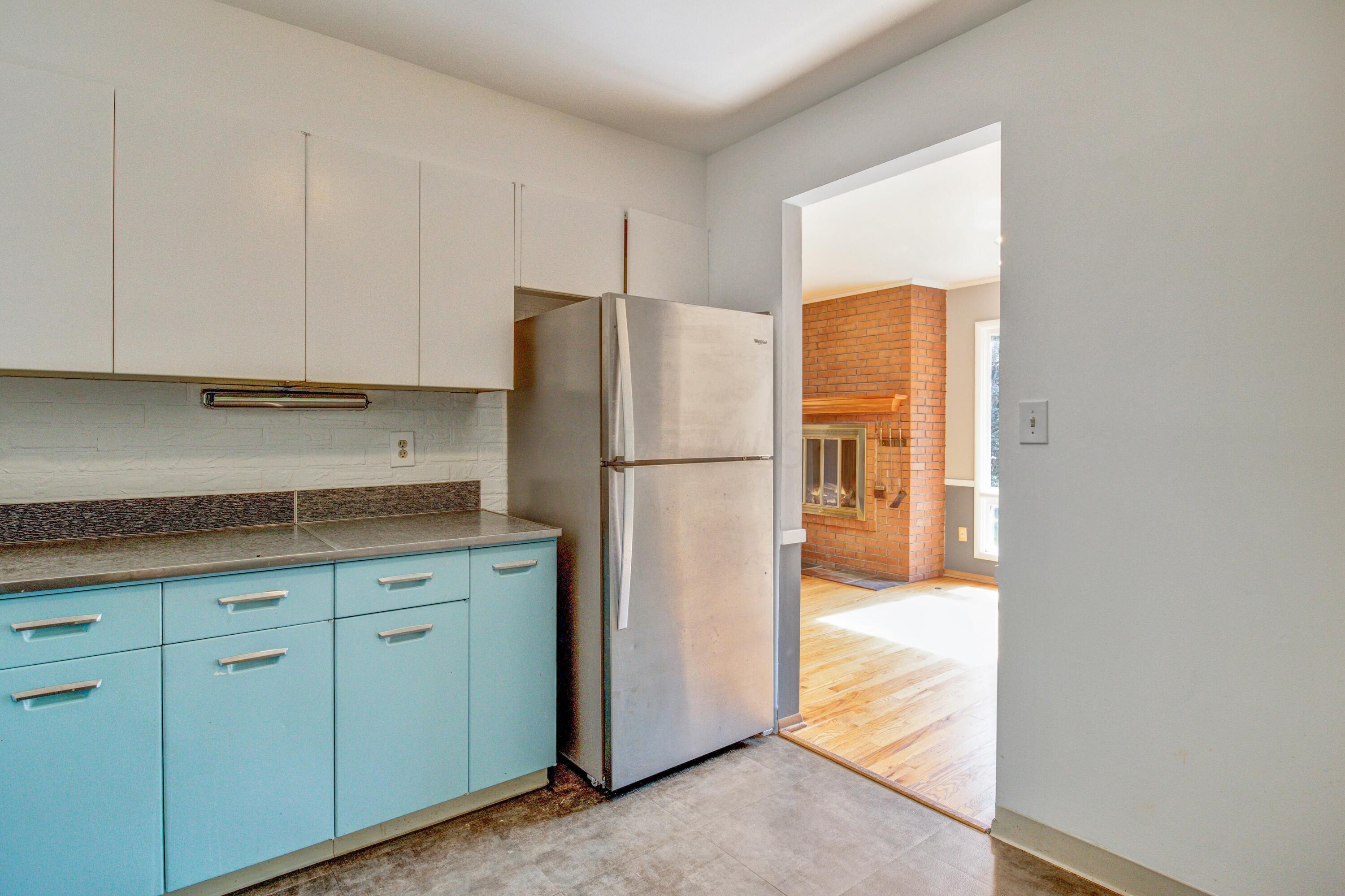 3536 Leighton Road Columbus, OH 43221 - Photo 9 of 27 Kitchen