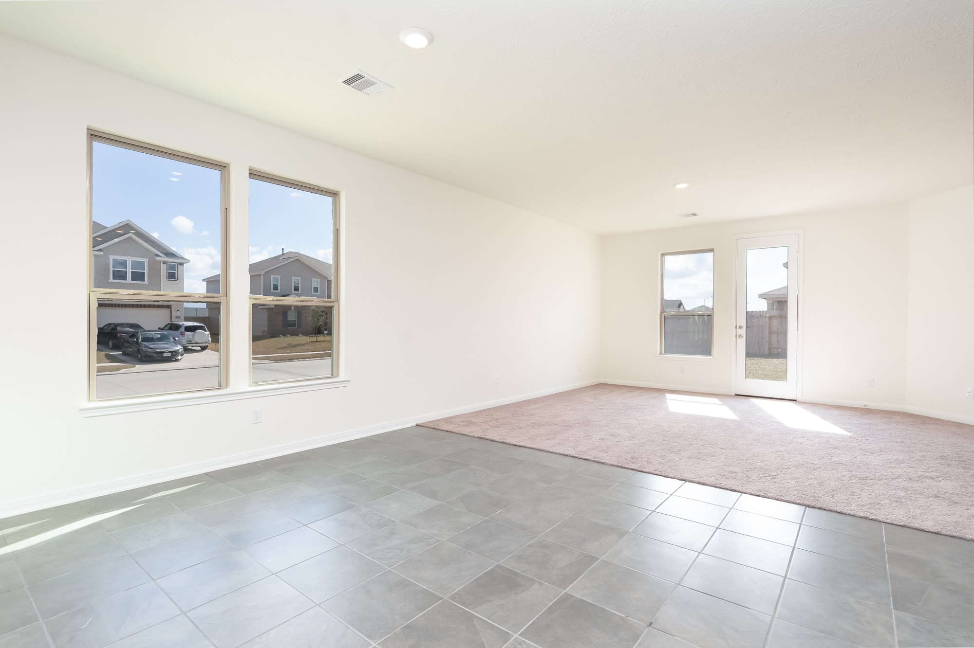 6120 Whitewing Road Rosenberg, TX 77469 - Photo 8 of 35 a view of an empty room with a window
