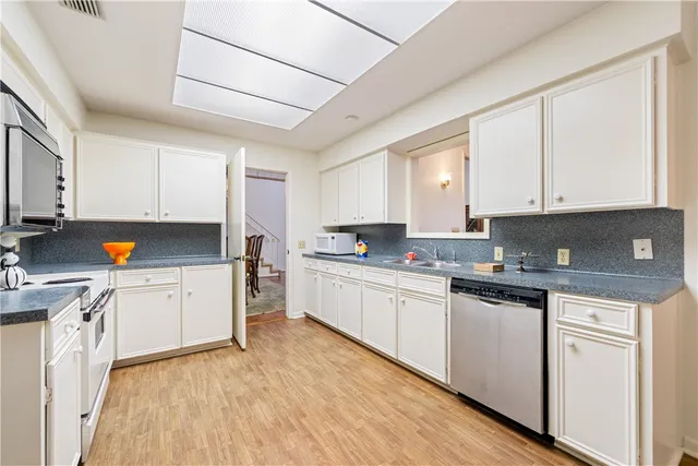 $309,000 | 29 Lake Shore Drive, Corpus Christi, TX 78413