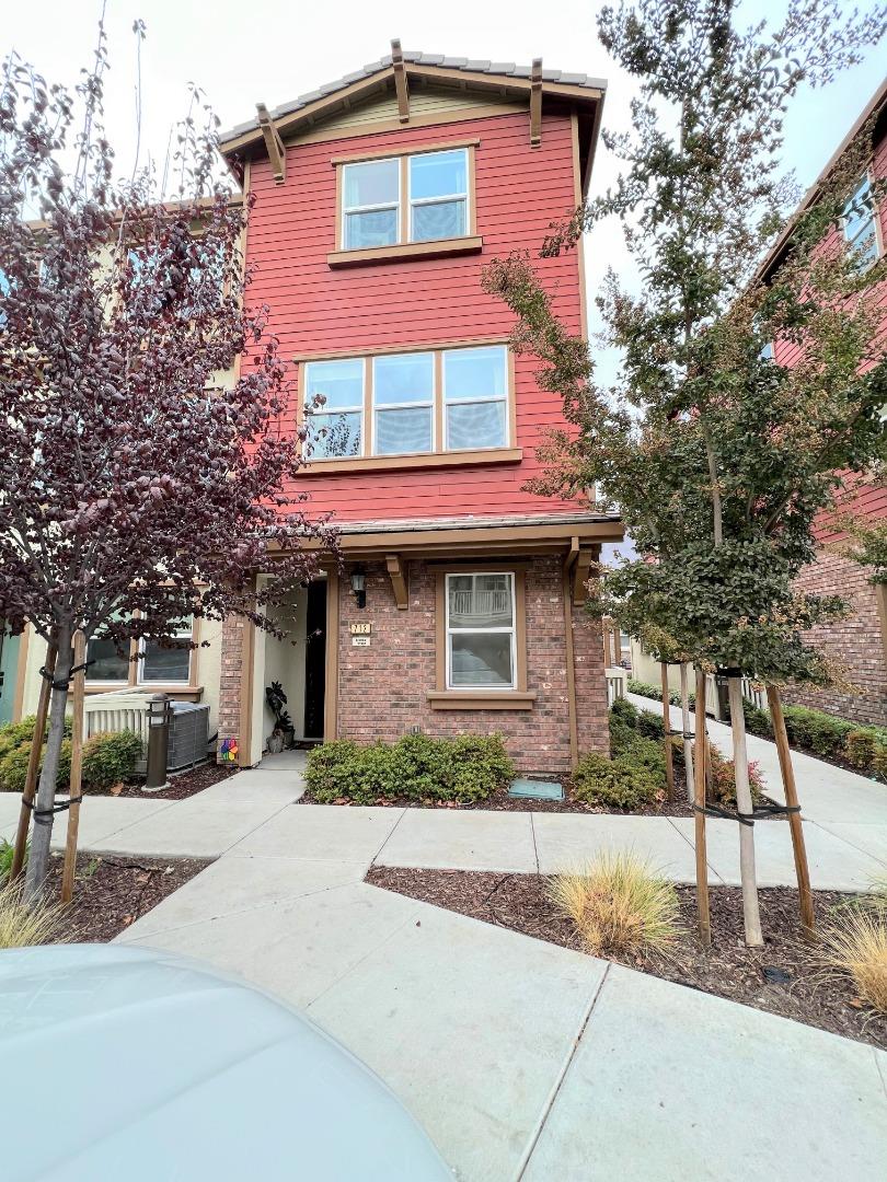 712 Bramble Terrace, Sunnyvale, CA 94086 Compass