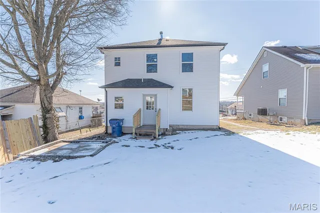 $215,000 | 105 East Roosevelt Avenue, Union, MO 63084