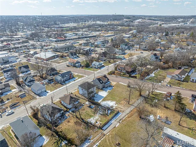 $215,000 | 105 East Roosevelt Avenue, Union, MO 63084