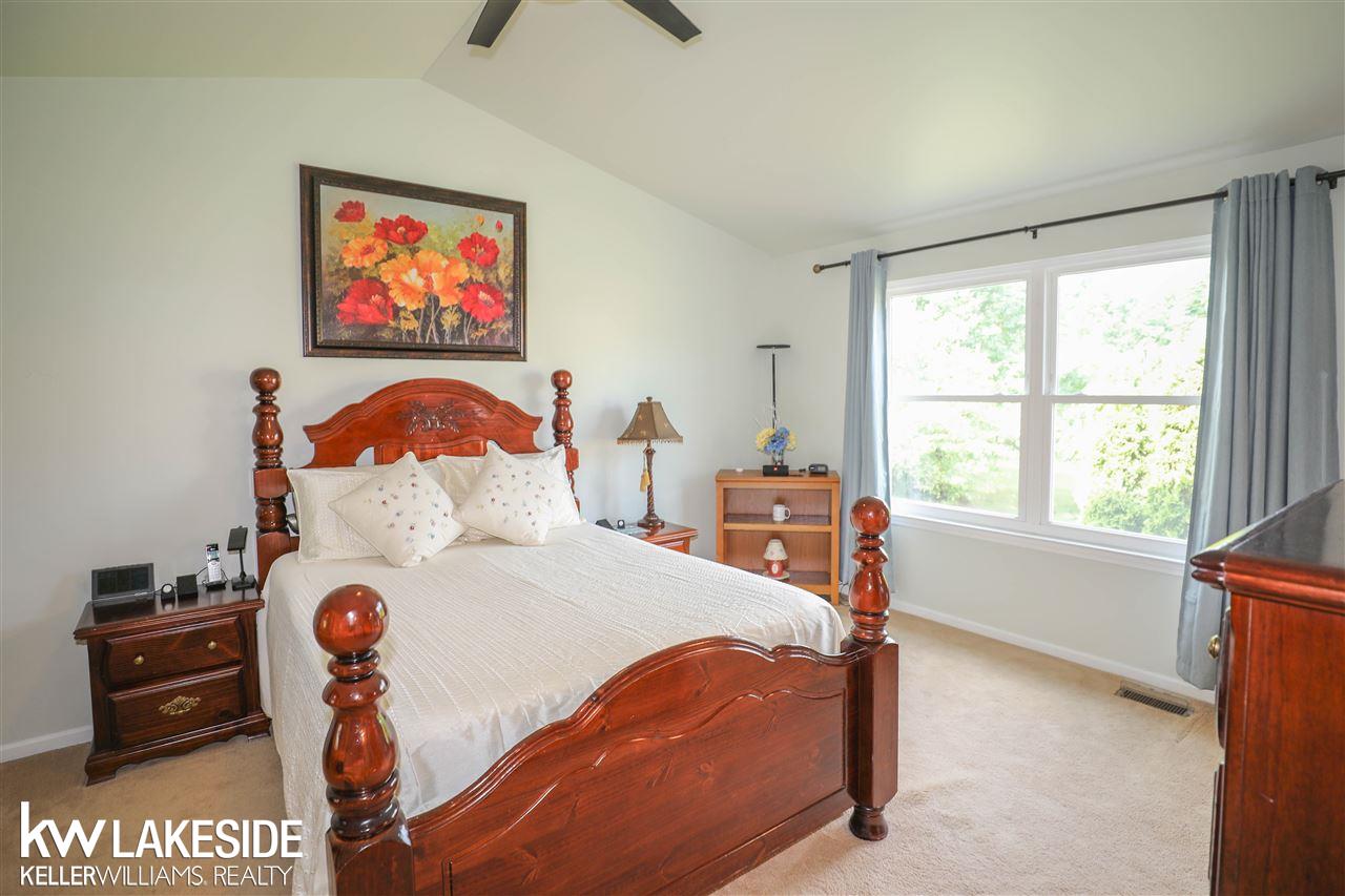 2818 Long Meadow Lane Rochester, MI 48307 - Photo 28 of 45 50045489-27.JPG