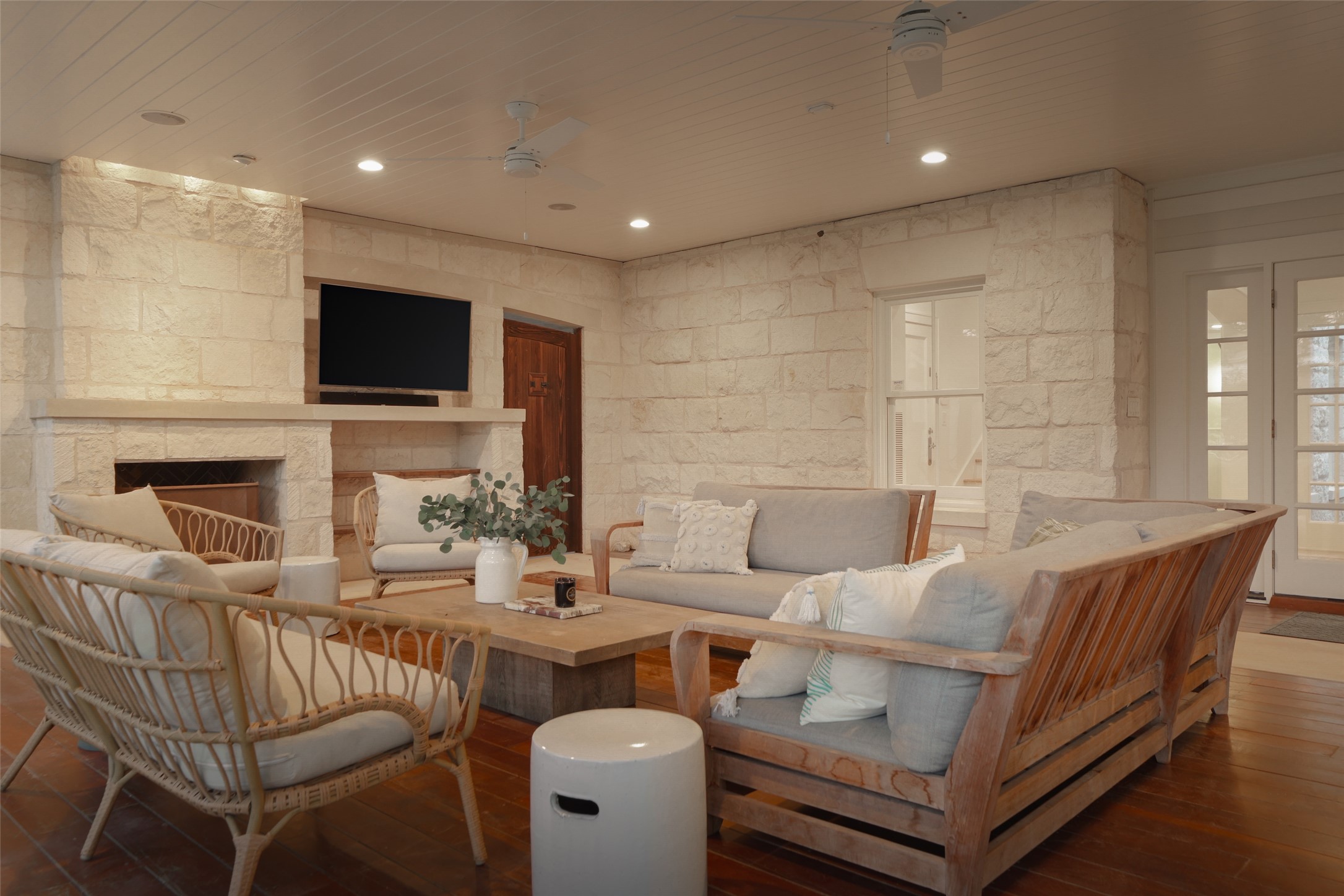 2308 Bridle Path Austin, TX 78703 - Photo 26 of 31 Gallery Image 26