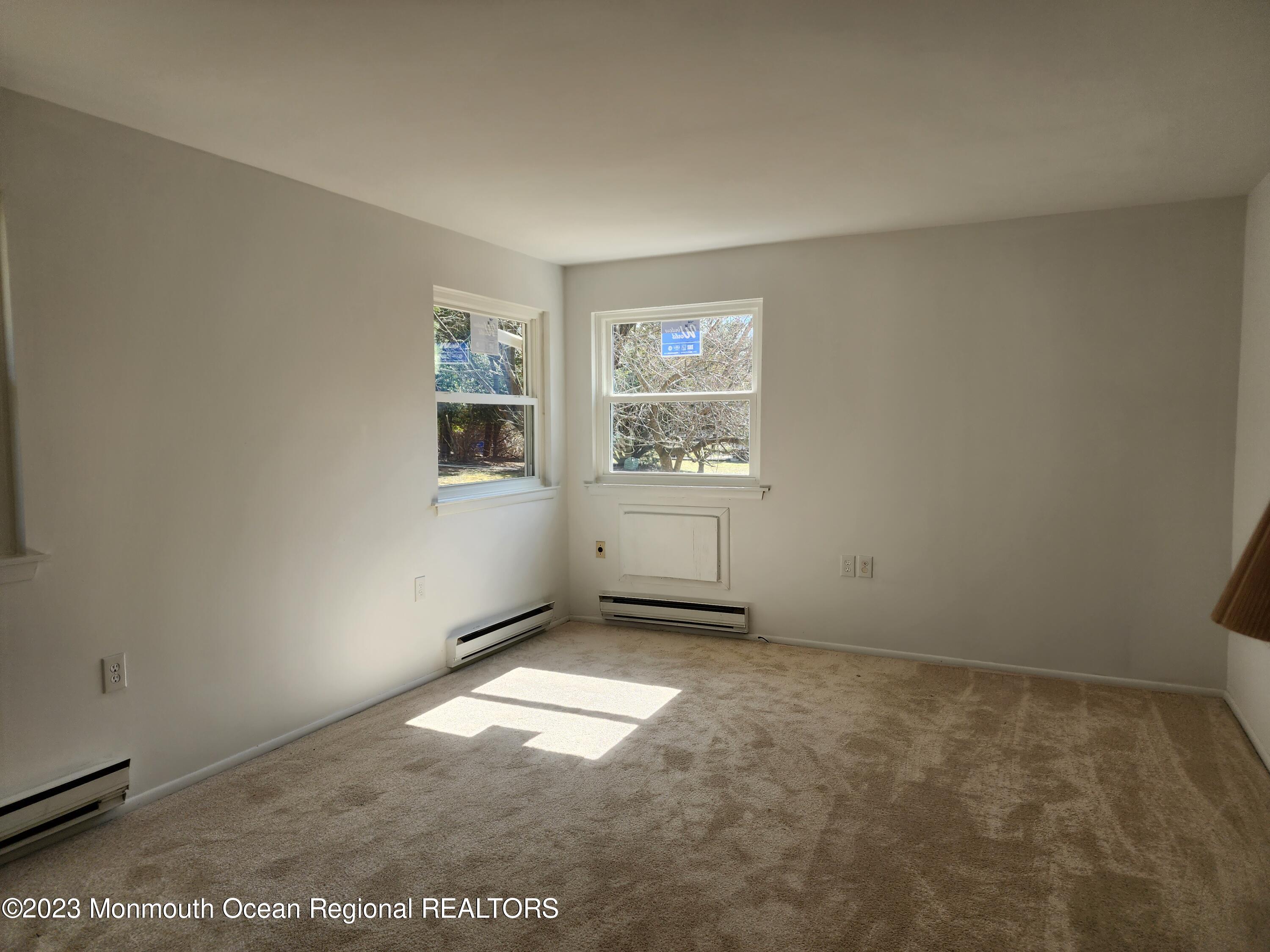 987 Constitution Boulevard, Unit B Whiting, NJ 08759 - Photo 24 of 31 20230309_132509