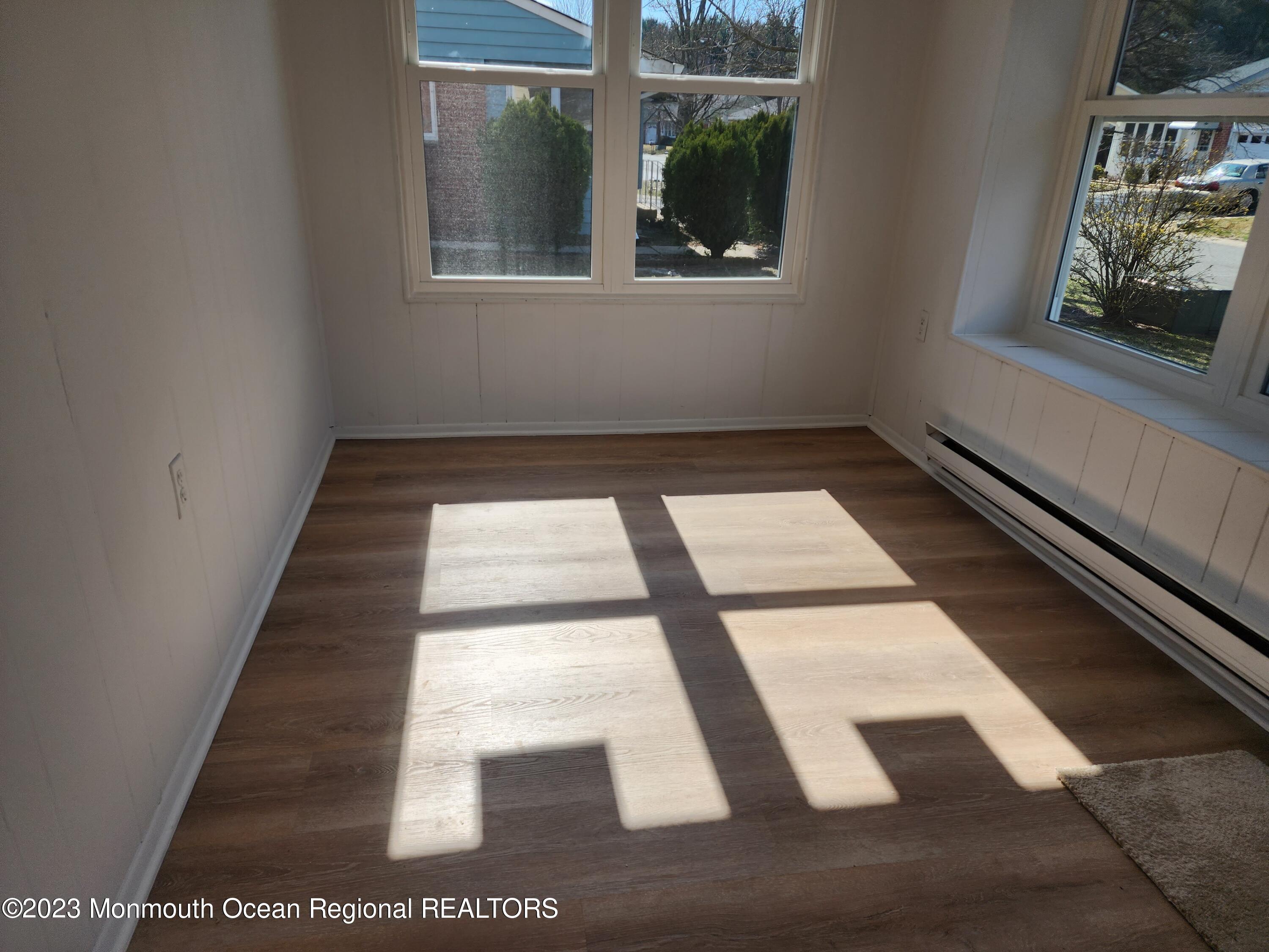 987 Constitution Boulevard, Unit B Whiting, NJ 08759 - Photo 7 of 31 20230309_132857