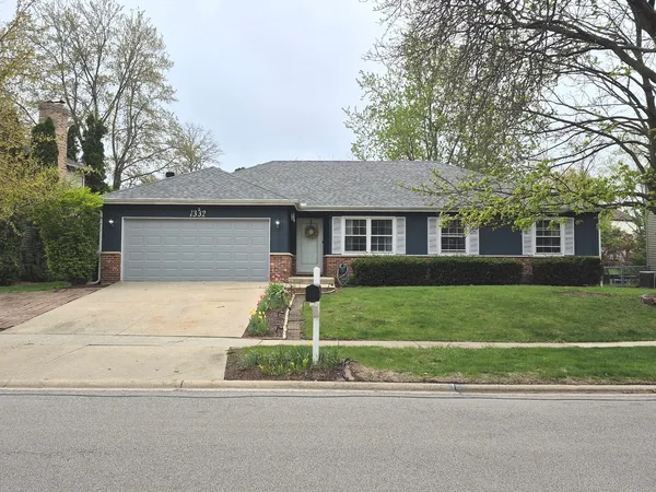 $3,500 | 1332 East Bailey Road, Naperville, IL 60565