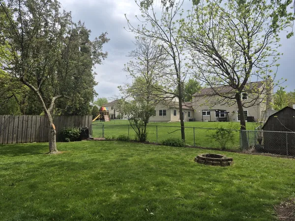 $3,500 | 1332 East Bailey Road, Naperville, IL 60565