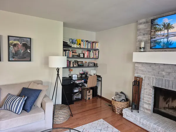 $3,500 | 1332 East Bailey Road, Naperville, IL 60565