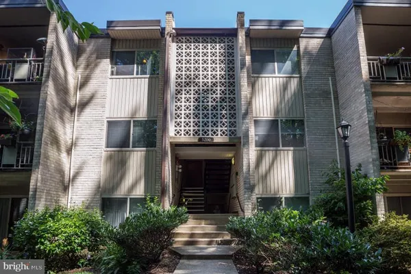 $2,000 | 5200 Crossfield Court, Unit 137, Rockville, MD 20852