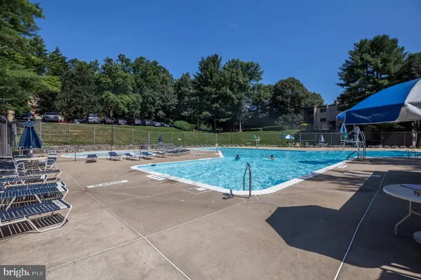 $2,000 | 5200 Crossfield Court, Unit 137 11), Rockville, MD 20852