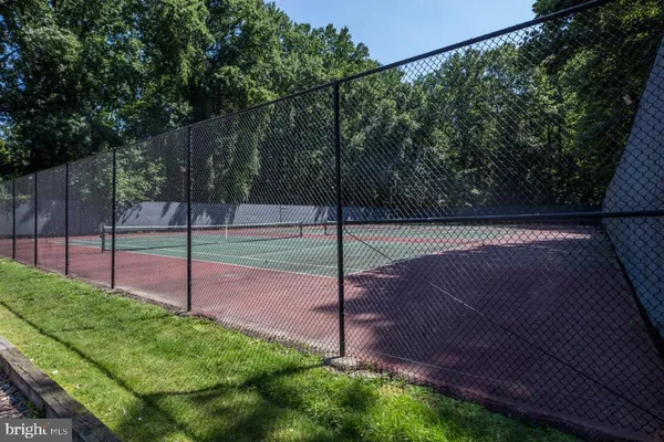 $2,000 | 5200 Crossfield Court, Unit 137, Rockville, MD 20852