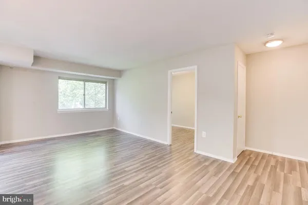 $2,000 | 5200 Crossfield Court, Unit 137 11), Rockville, MD 20852