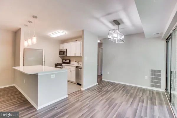 $2,000 | 5200 Crossfield Court, Unit 137 11), Rockville, MD 20852