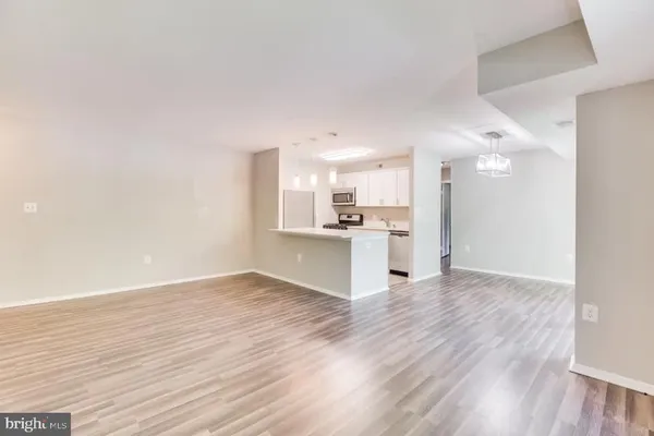 $2,000 | 5200 Crossfield Court, Unit 137, Rockville, MD 20852