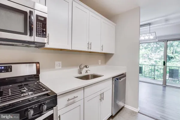 $2,000 | 5200 Crossfield Court, Unit 137 11), Rockville, MD 20852
