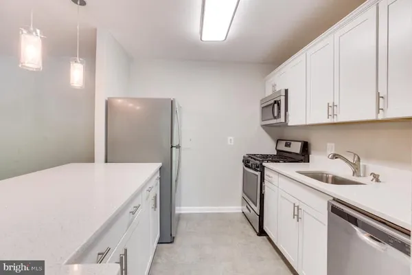 $2,000 | 5200 Crossfield Court, Unit 137, Rockville, MD 20852