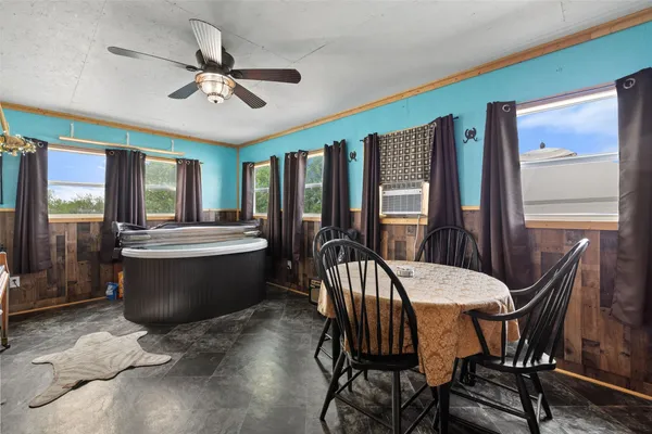 $500,000 | 3210 County Road 226, Giddings, TX 78942